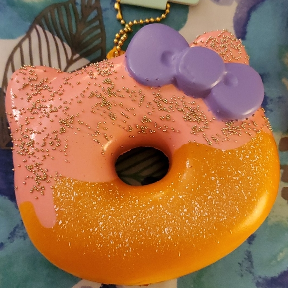 Hello kitty squishy - Picture 3 of 6